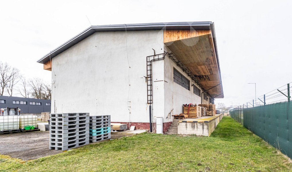 Prodej výrobních prostor 5 169 m², Pardubice – náhled fotky 23