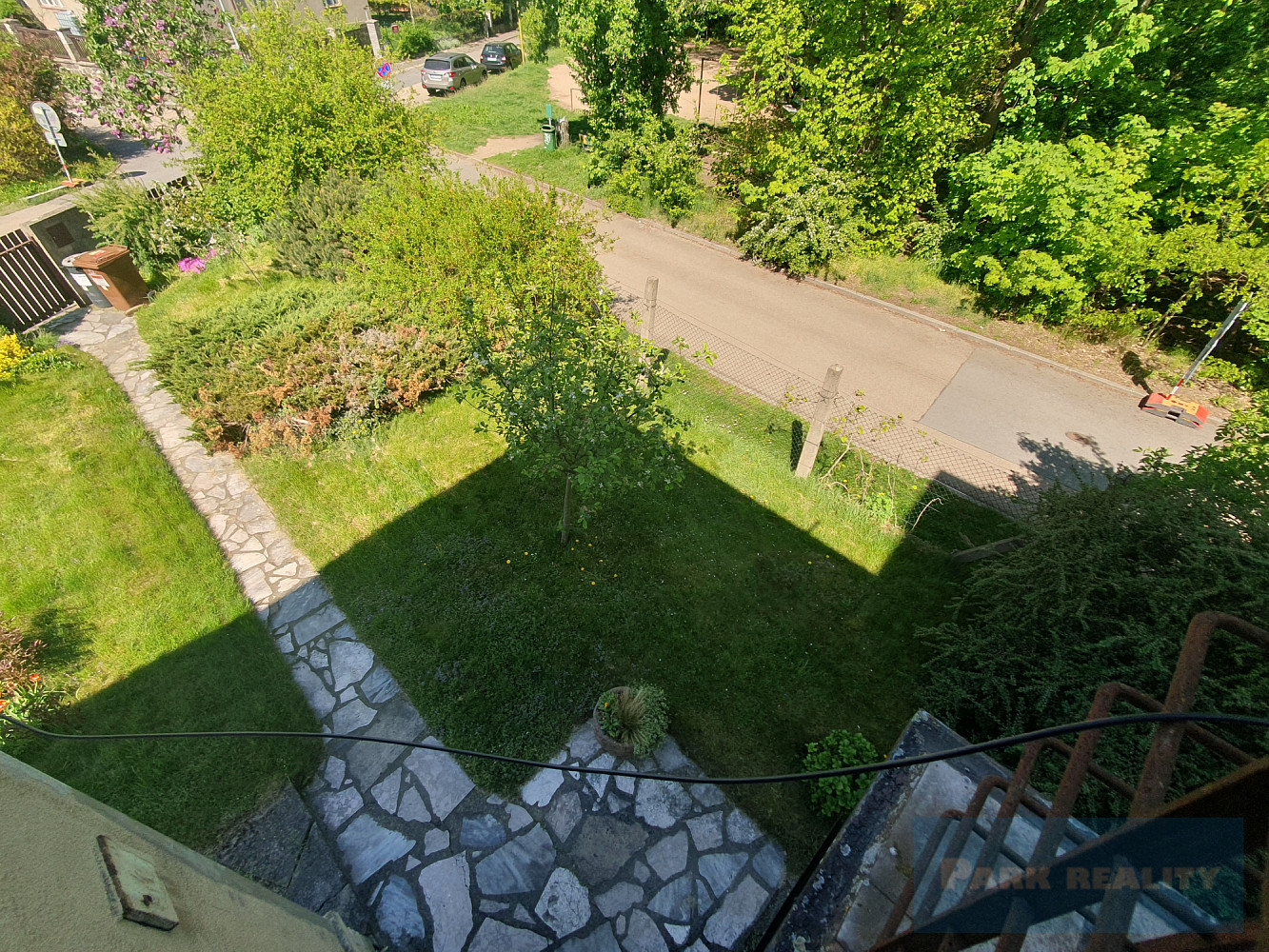 Prodej domu 196 m² s pozemkem 862 m² – pohled 2
