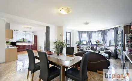 Prodej domu 300 m² s pozemkem 943 m², V Zelených, Květnice, okres Praha-východ