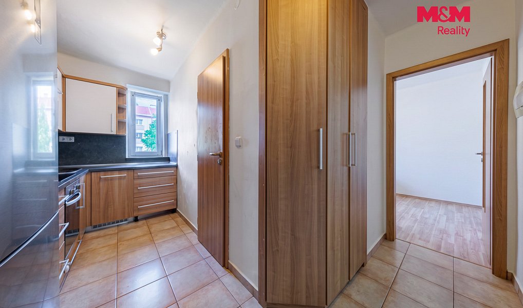 Prodej bytu 2+1 57 m², Ostrov – náhled fotky 8