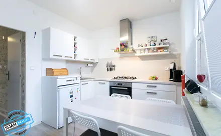 Prodej bytu 3+1 76 m², nám. Hrdinů, Krnov - Pod Bezručovým vrchem, okres Bruntál
