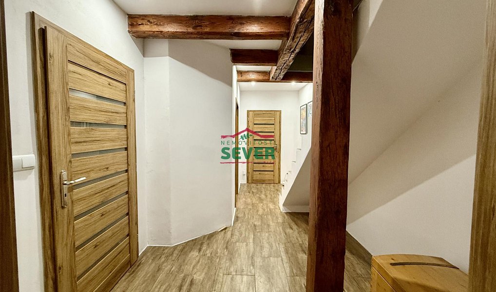 Prodej domu 220 m² s pozemkem 1 576 m², Louny – náhled fotky 11