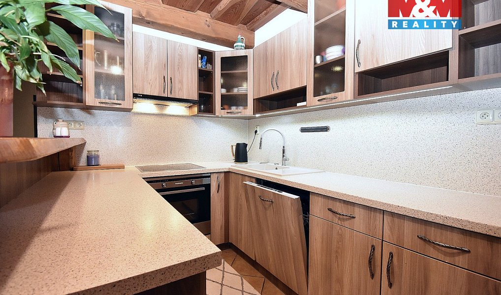 Prodej domu 320 m² s pozemkem 2 079 m², Malá Morava – náhled fotky 11