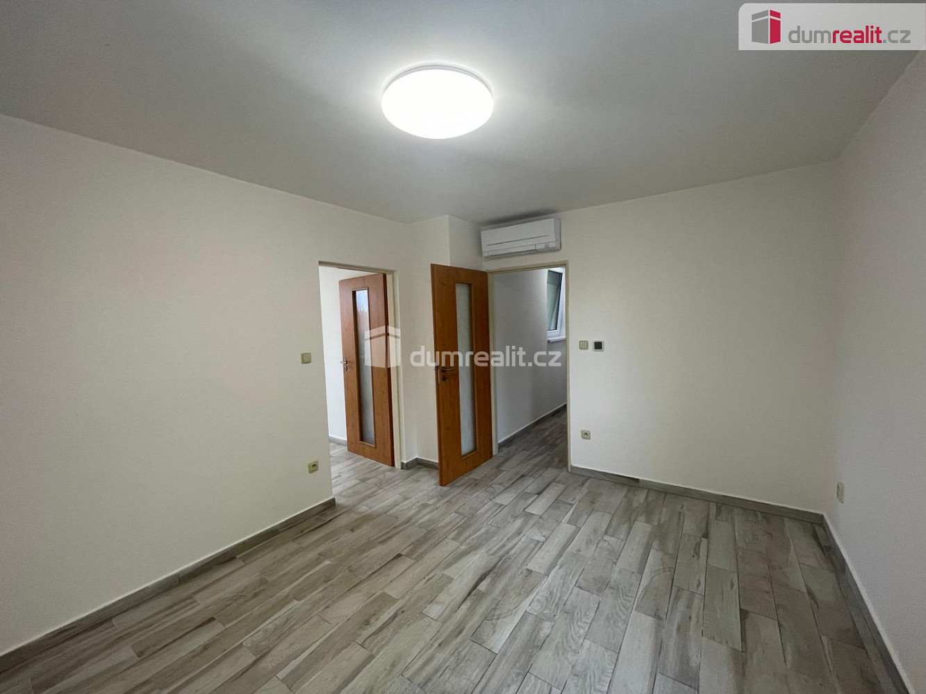Pronájem bytu 2+1 38 m² — photo 3