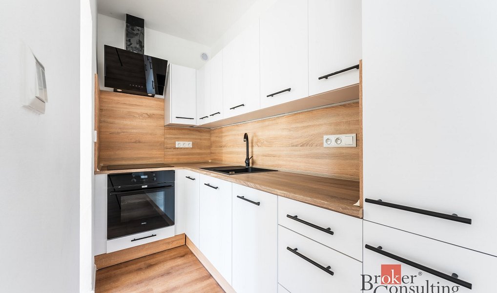 Pronájem bytu 2+kk 38 m², Ostrava – náhled fotky 2