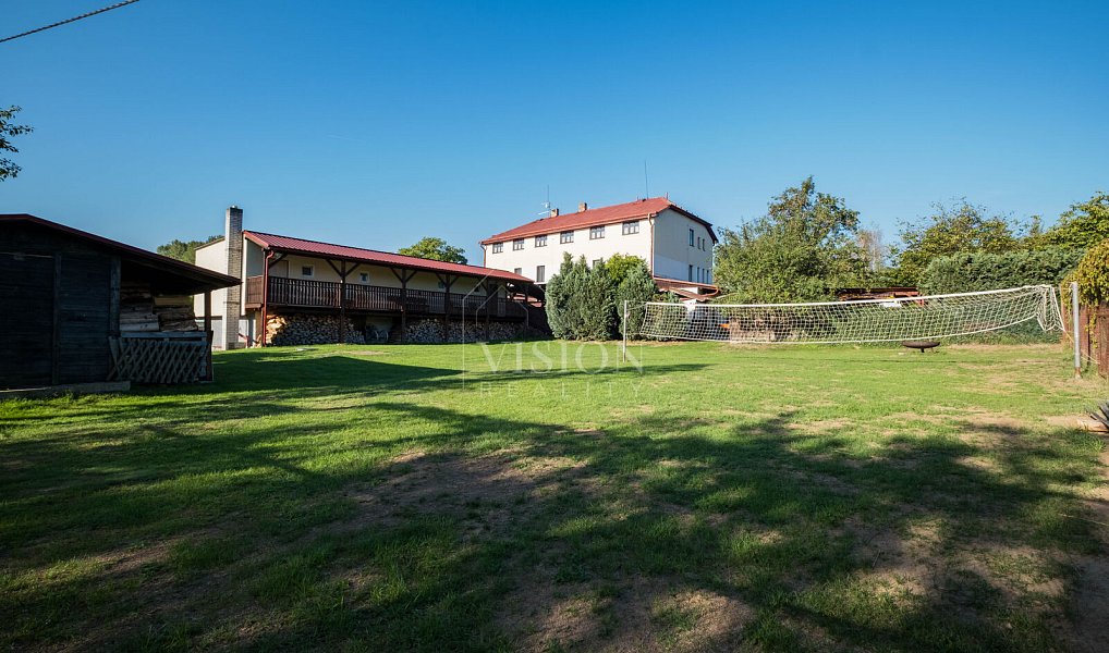 Prodej ubytovacího objektu 1 050 m², Varvažov – náhled fotky 24