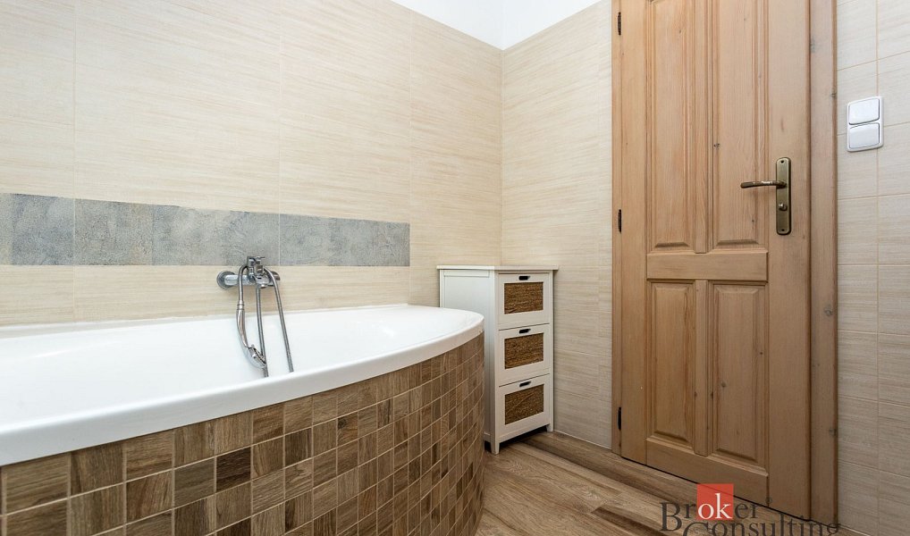 Prodej domu 200 m² s pozemkem 926 m², Nové Město na Moravě – náhled fotky 22