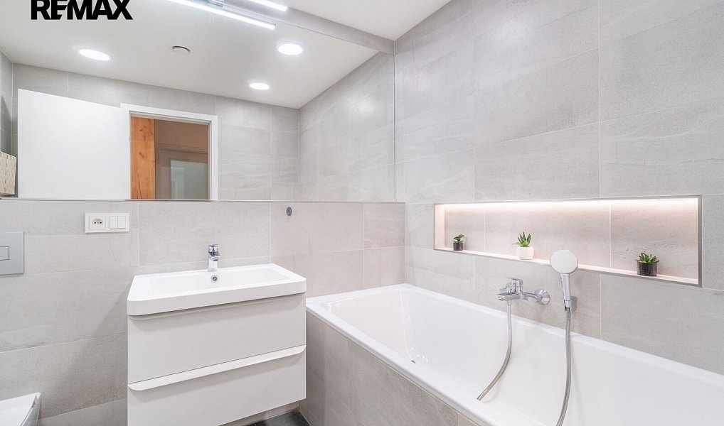 Prodej bytu 2+kk 60 m², Praha – náhled fotky 11