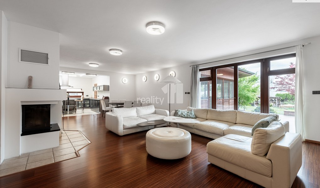 Prodej domu 432 m² s pozemkem 1 354 m², Praha – náhled fotky 2