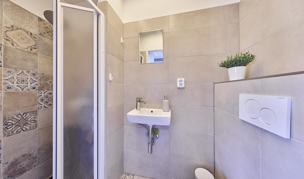 Prodej domu 181 m² s pozemkem 889 m², Trutnov – náhled fotky 21