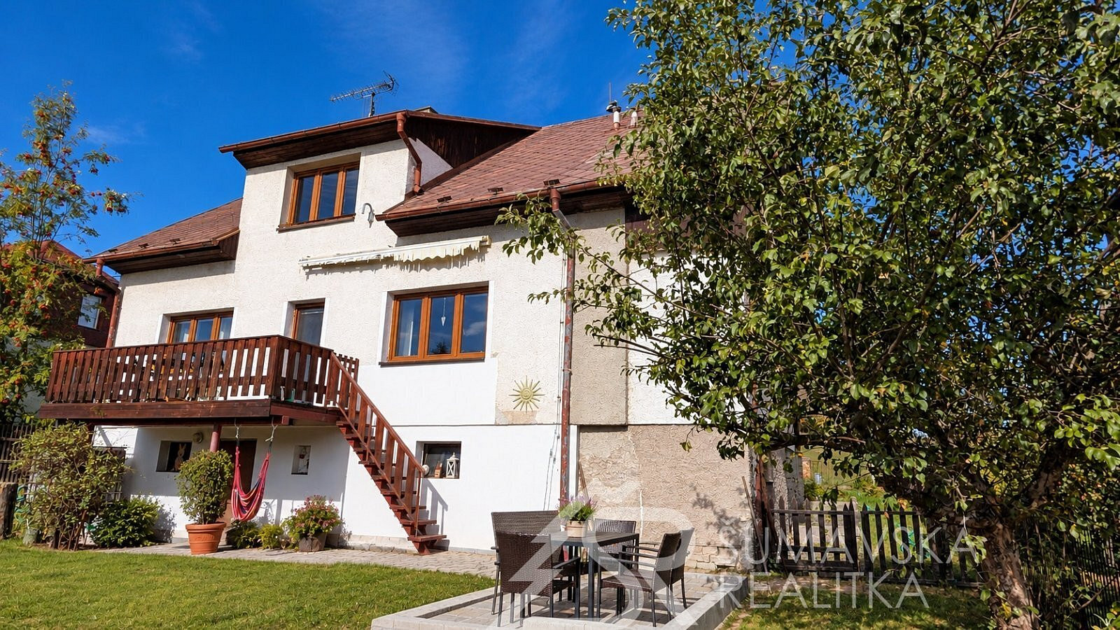 Prodej domu 202 m² s pozemkem 916 m²