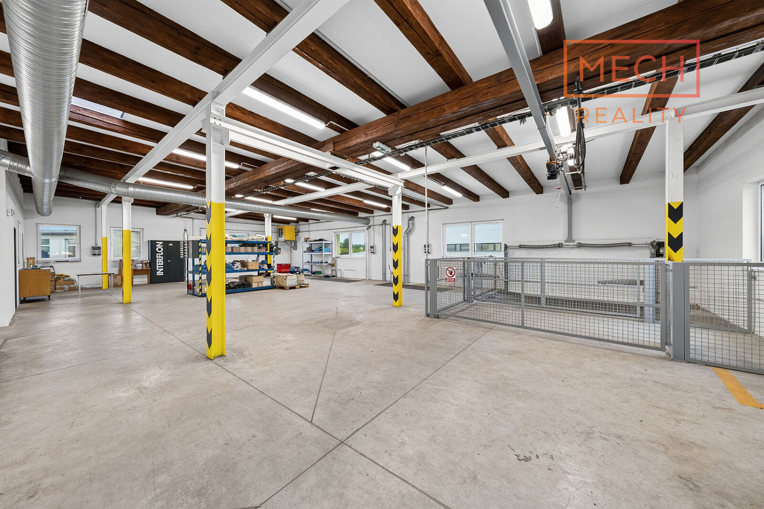 Prodej komerčního objektu (jiného typu) 1 052 m² – fotografie 5