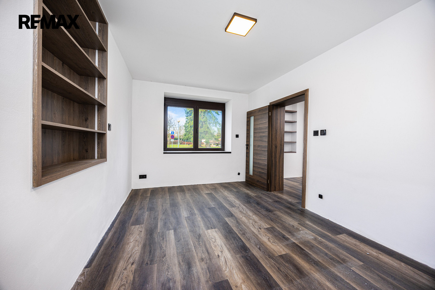 Prodej domu 240 m² s pozemkem 438 m² – fotografie 4