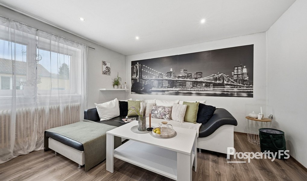 Prodej domu 247 m² s pozemkem 1 294 m², Lužná – náhled fotky 4