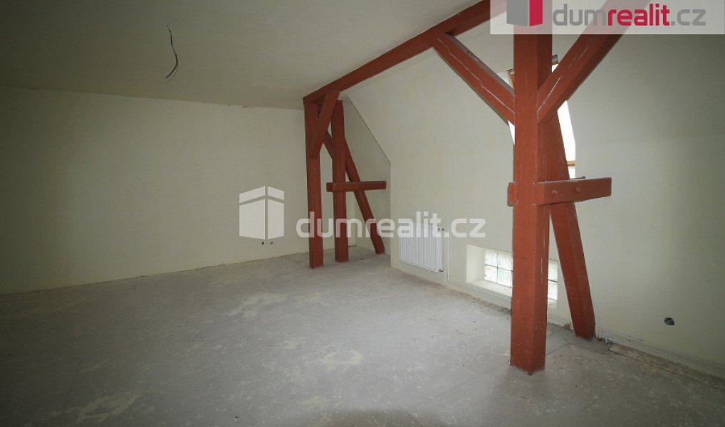 Prodej nájemního domu, činžáku 2 000 m², Aš – náhled fotky 5