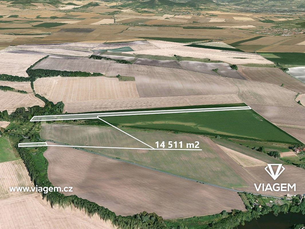 Prodej pole 1 813 m²