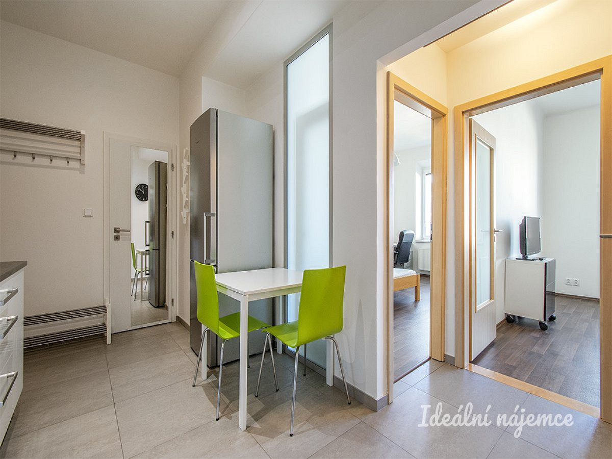 Pronájem bytu 2+kk 50 m² – fotografie 3