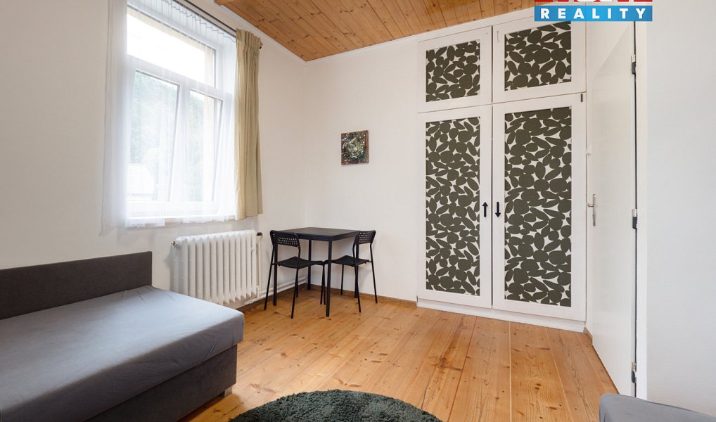 Prodej ubytovacího objektu 640 m², Želízy – náhled fotky 8