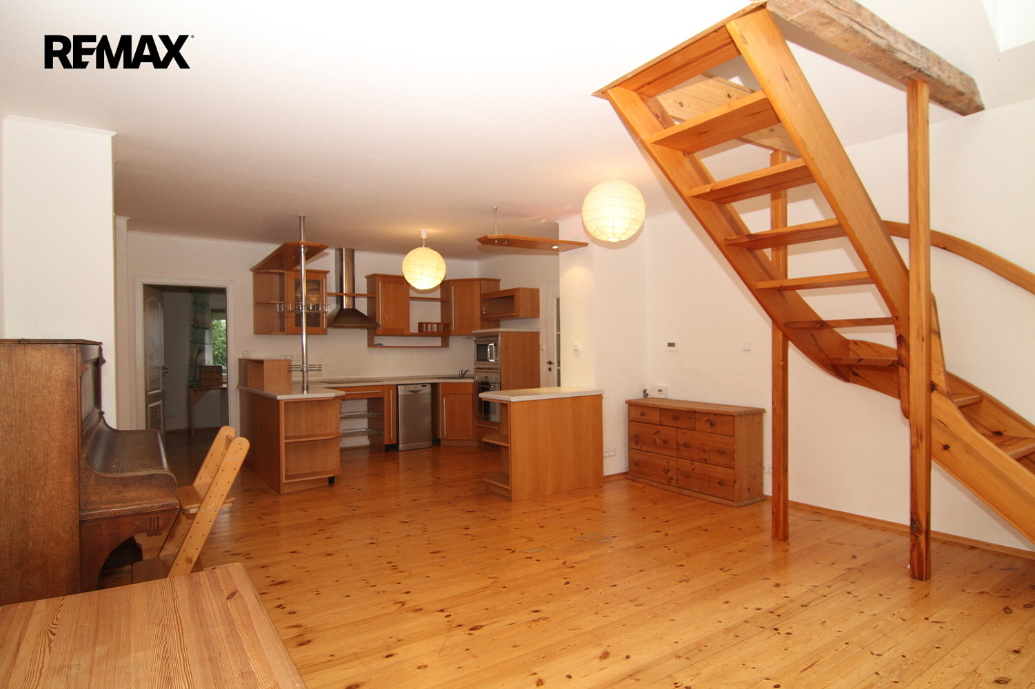 Pronájem bytu 5+kk 105 m² — photo 5