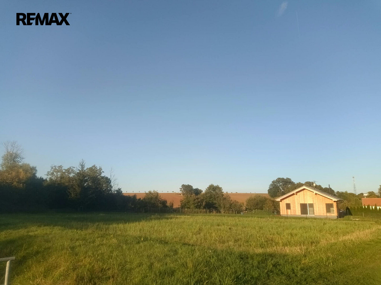 Prodej stavebního pozemku 905 m² – fotografie 4