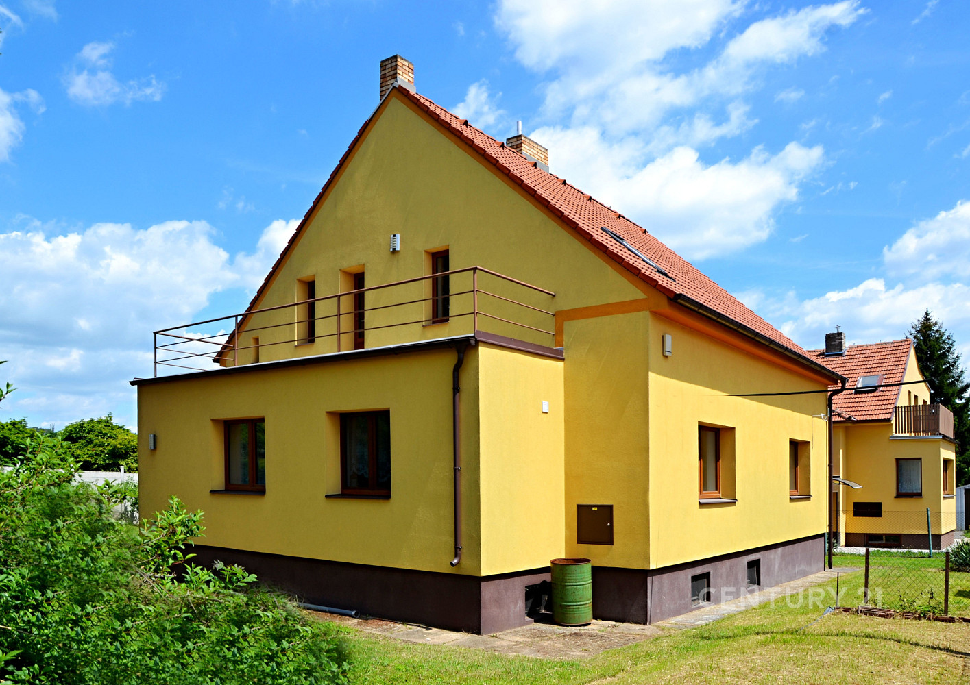 Prodej domu 215 m² s pozemkem 892 m² – fotografie 2