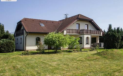 Prodej domu 266 m² s pozemkem 1 528 m², Černá u Bohdanče, okres Pardubice