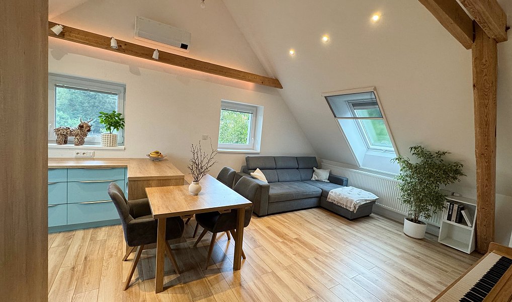 Prodej domu 228 m² s pozemkem 1 507 m², Klučenice – fotka 1 z 21