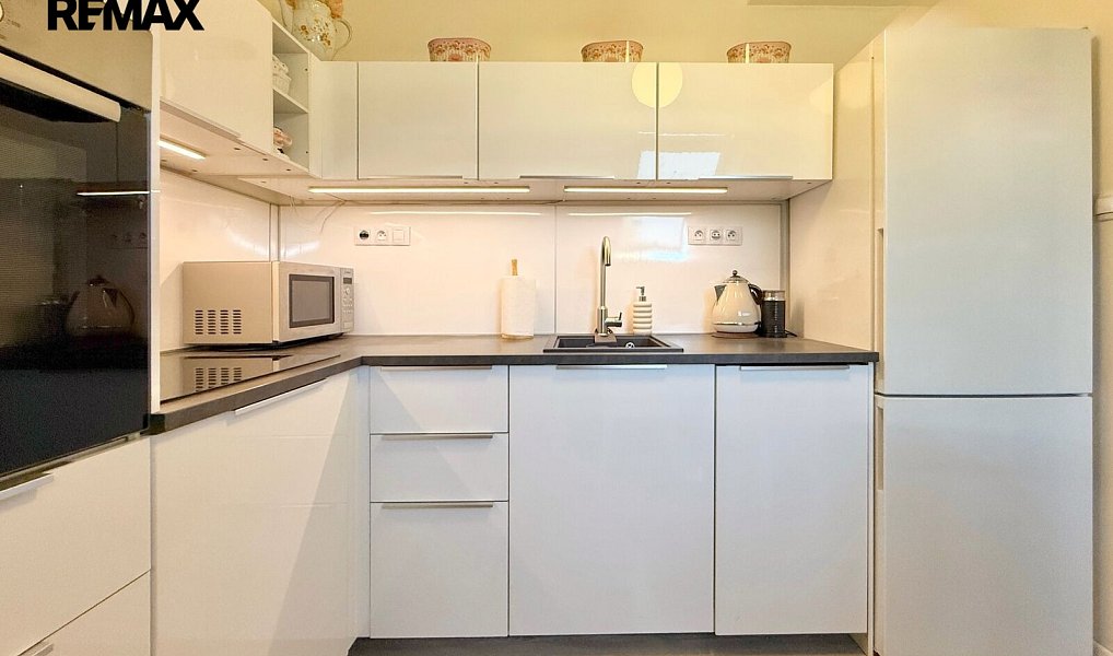 Prodej bytu 1+1 53 m², Praha – náhled fotky 5