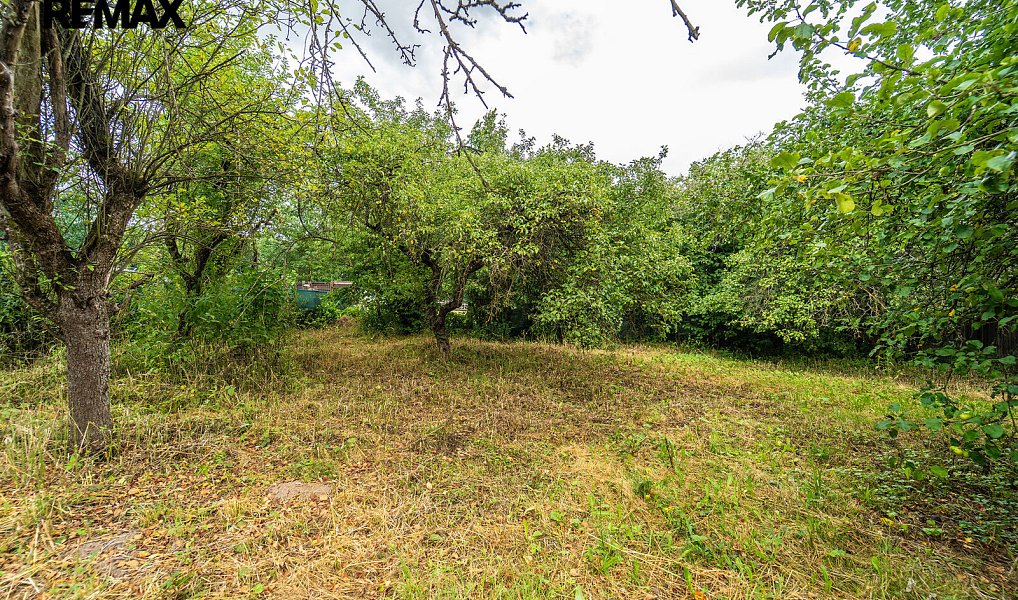 Prodej stavebního pozemku 999 m², Kamenice – náhled fotky 5