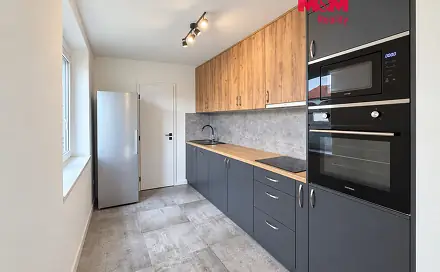 Prodej domu 200 m² s pozemkem 602 m², Úvalská, Praha 10 - Strašnice