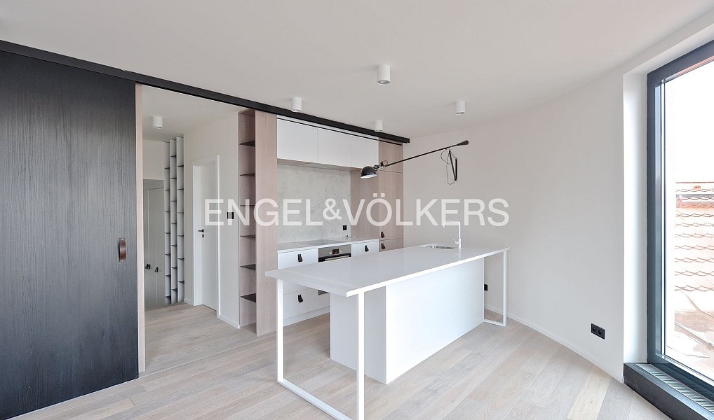 Pronájem bytu 2+kk 60 m², Praha – náhled fotky 2