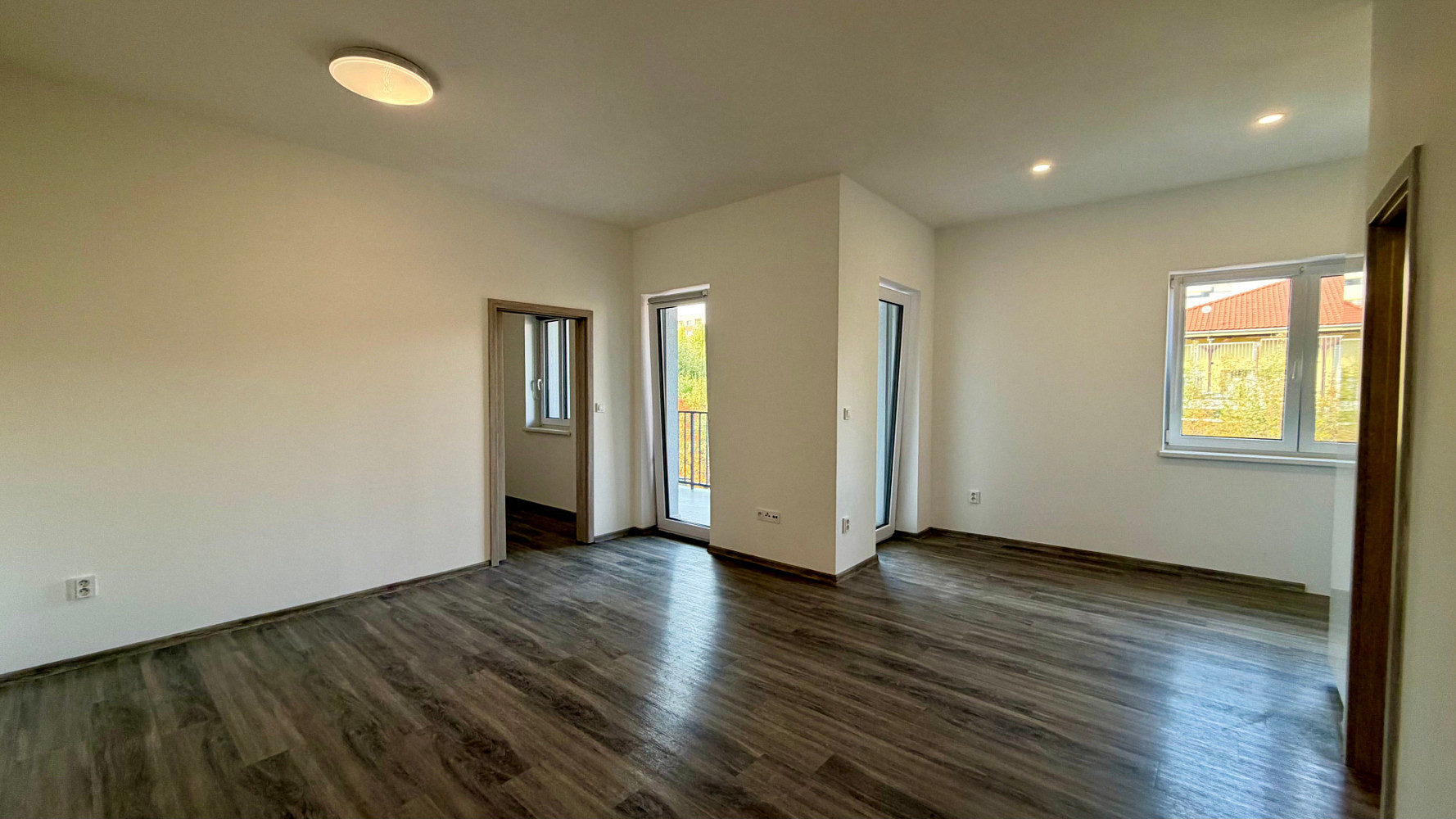Pronájem bytu 2+kk 50 m² – fotografie 5
