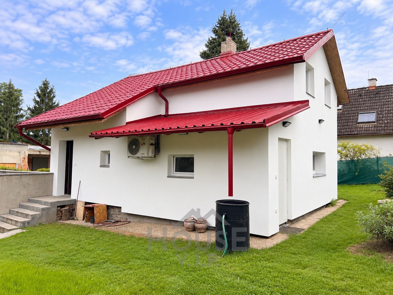 Prodej domu 95 m² s pozemkem 421 m² – fotografie 2