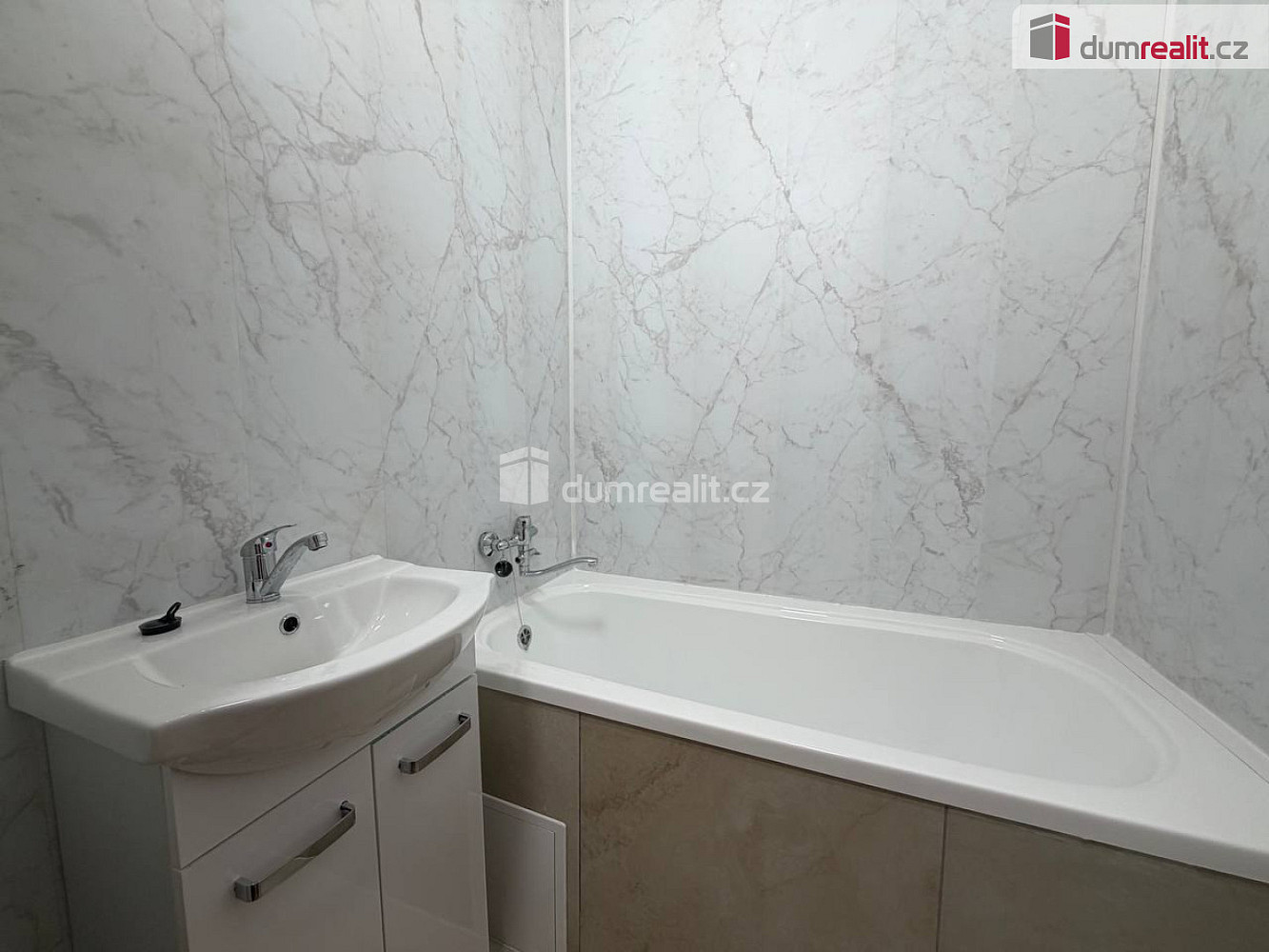 Prodej bytu 2+1 55 m² — photo 2