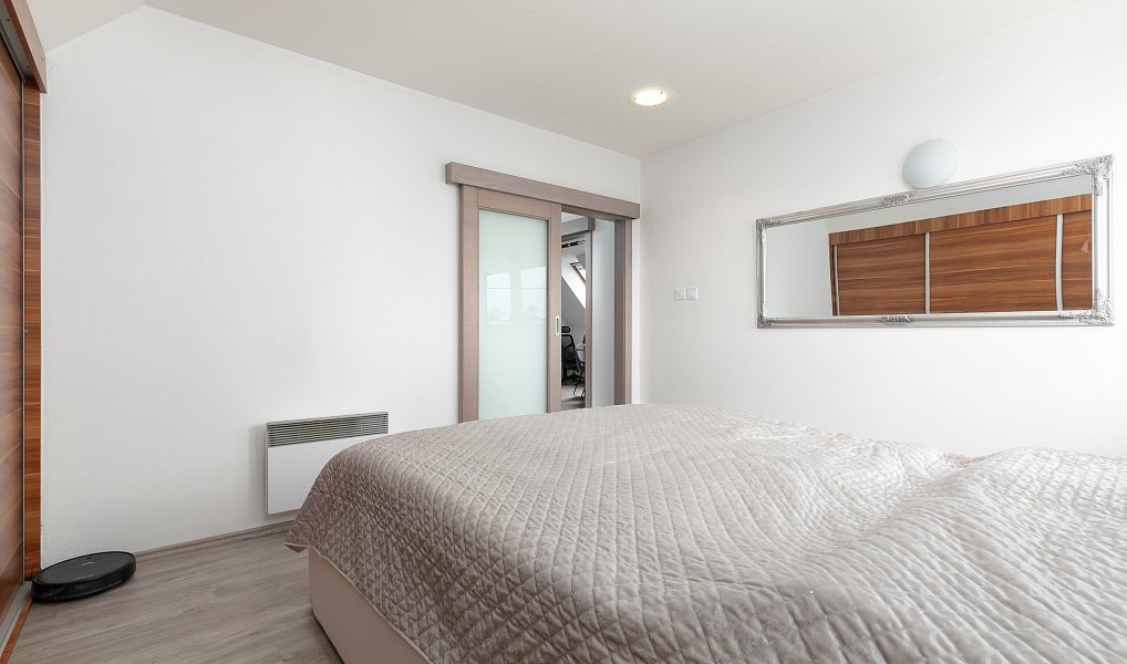 Prodej bytu 3+1 95 m², Opava – náhled fotky 12