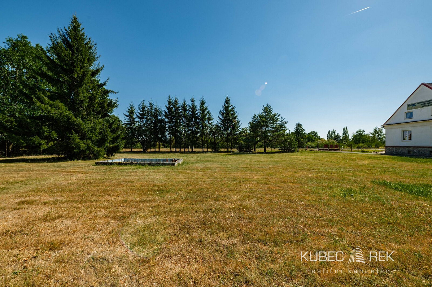 Prodej stavebního pozemku 2 310 m² – fotografie 2