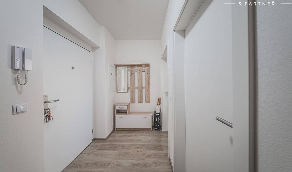 Pronájem bytu 2+kk 49 m², Hradec Králové – náhled fotky 15