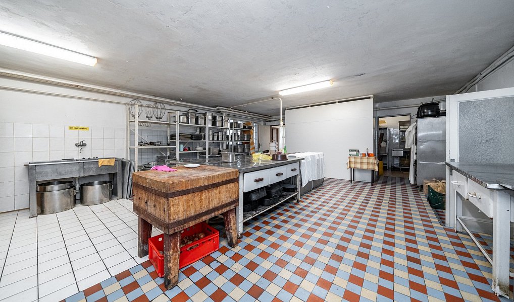 Prodej výrobních prostor 1 082 m², Bohumín – náhled fotky 8