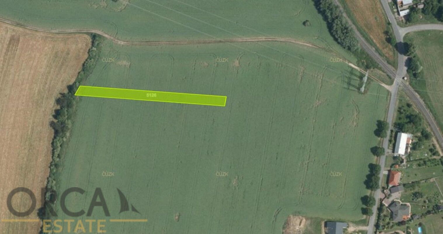 Prodej pole 1 740 m²