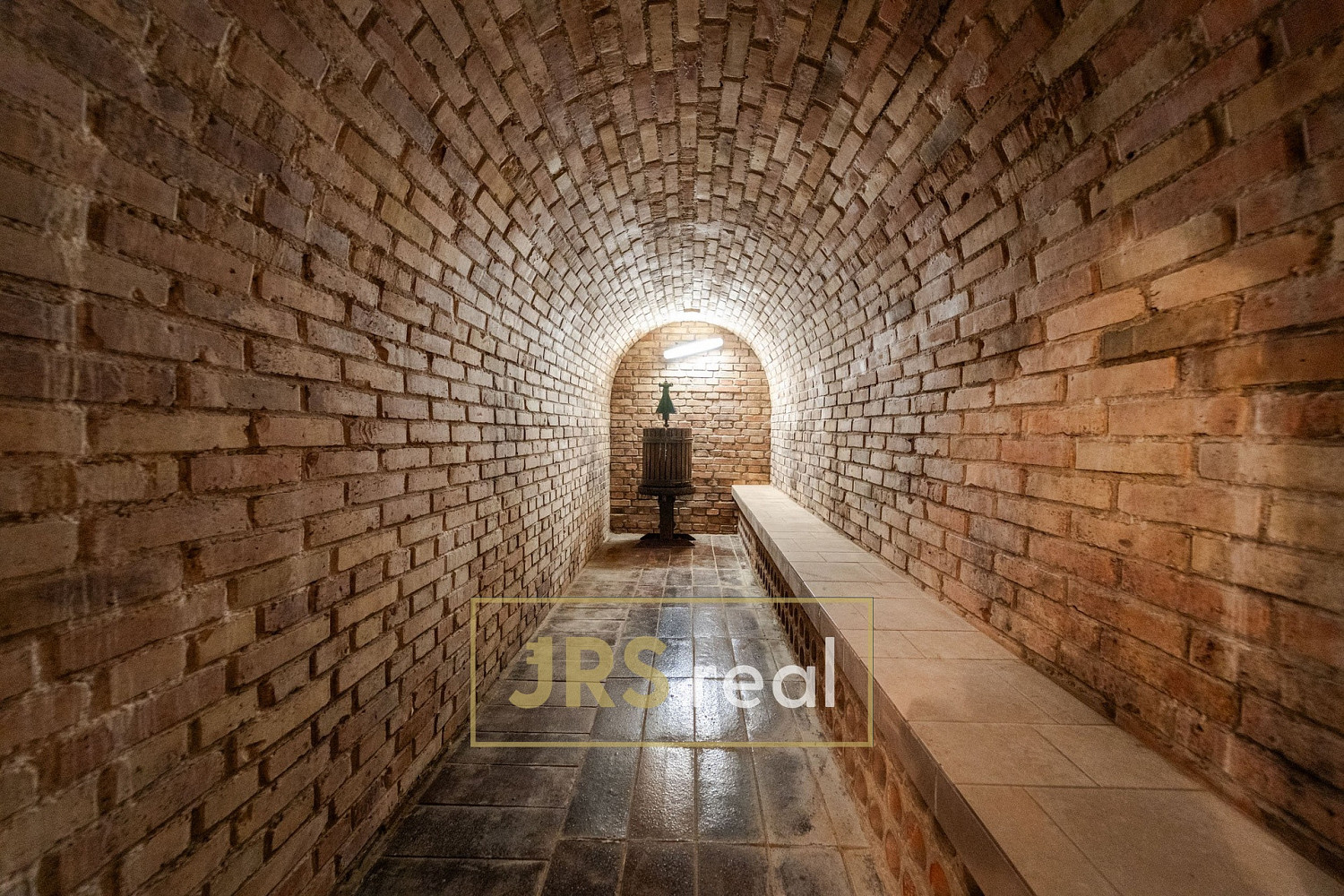 Apartmán s vinným sklepem a terasou s výhledem na zámek v mikulově — photo 5