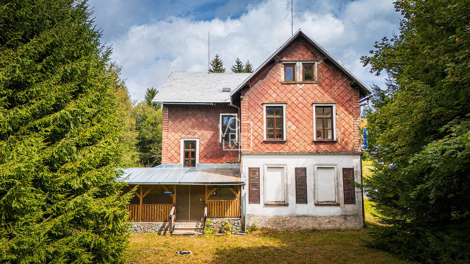 Prodej domu 500 m² s pozemkem 576 m² – fotografie 2