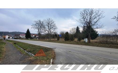 Prodej stavebního pozemku 1 400 m²