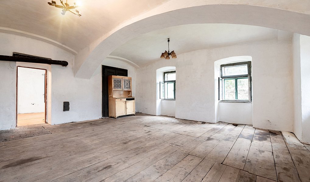 Prodej domu 450 m² s pozemkem 3 736 m², Čachrov – náhled fotky 10