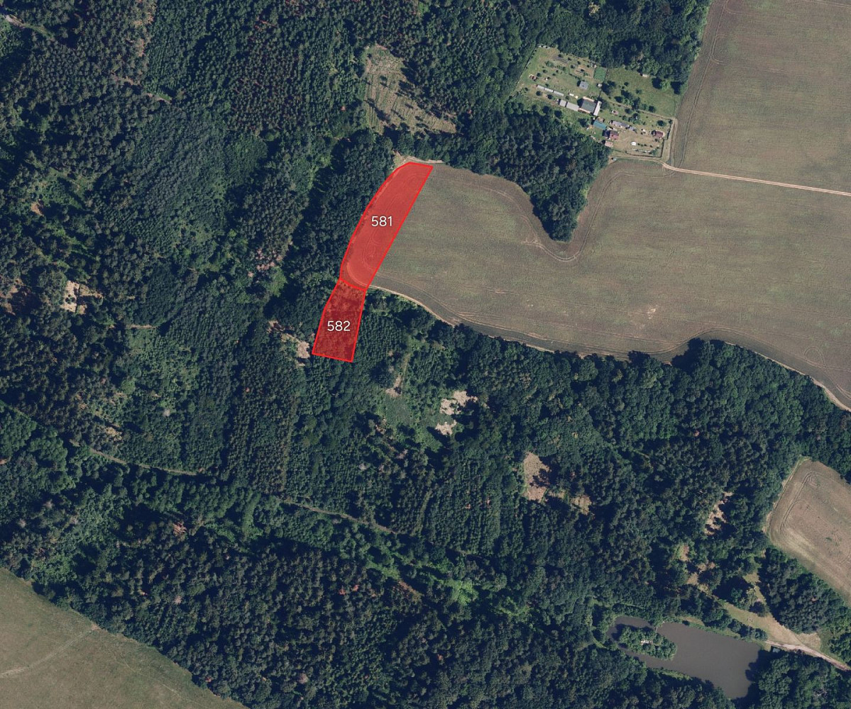 Prodej pole 3 032 m²