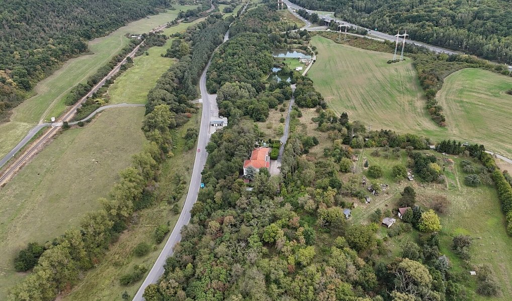 Prodej komerčního pozemku 23 750 m², Beroun – náhled fotky 14