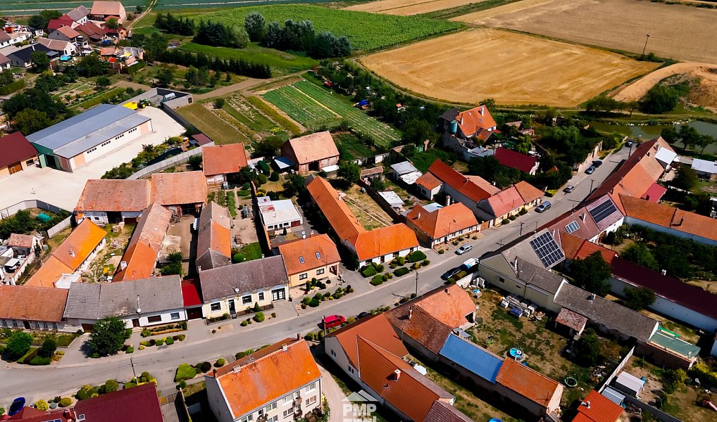 Prodej domu 238 m² s pozemkem 1 218 m², Malešovice – náhled fotky 47