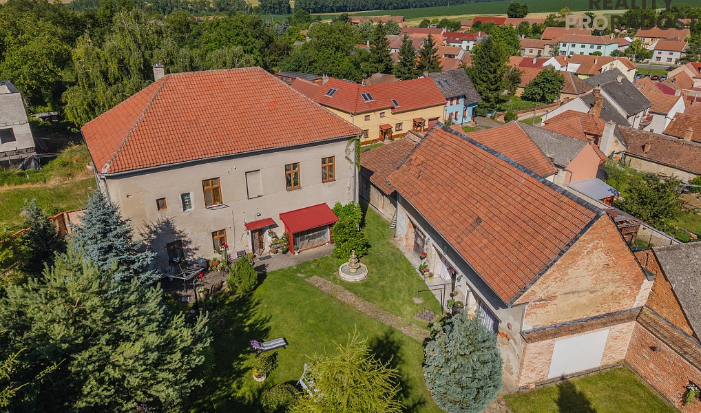 Prodej domu 292 m² s pozemkem 1 719 m², Kučerov – náhled fotky 32