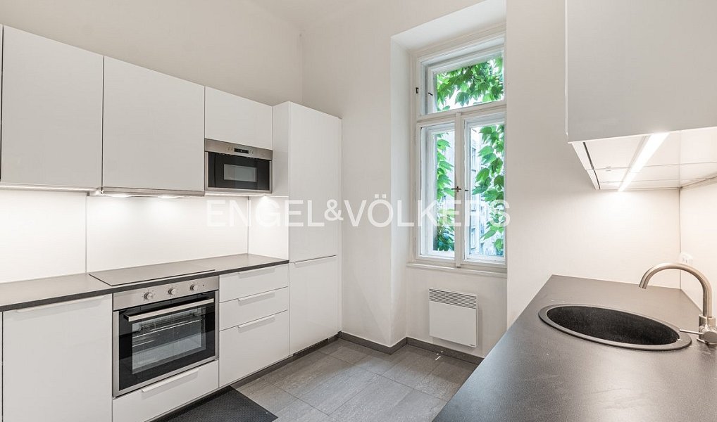 Prodej bytu 3+1 82 m², Praha – náhled fotky 8