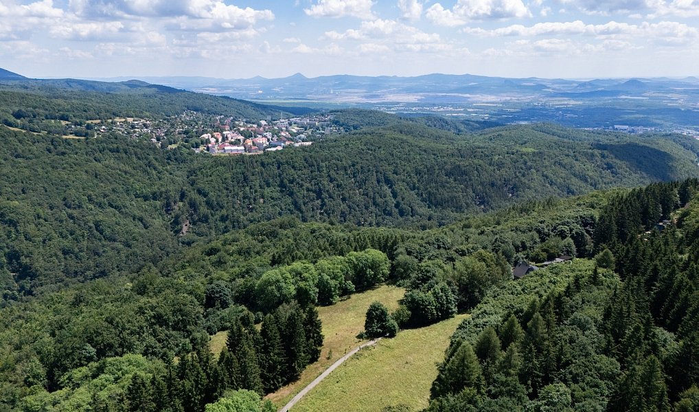 Prodej stavebního pozemku 1 065 m², Klíny – náhled fotky 11