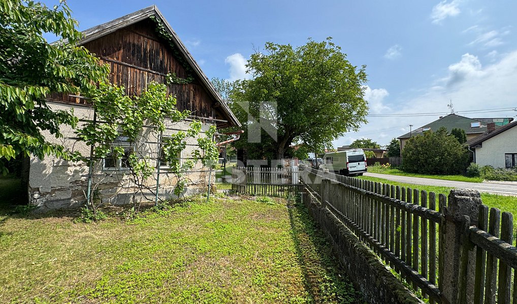 Prodej stavebního pozemku 4 430 m², Chotěšice – náhled fotky 4